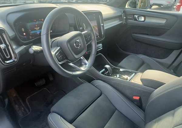 Volvo XC 40 cena 194900 przebieg: 9900, rok produkcji 2023 z Brześć Kujawski małe 46